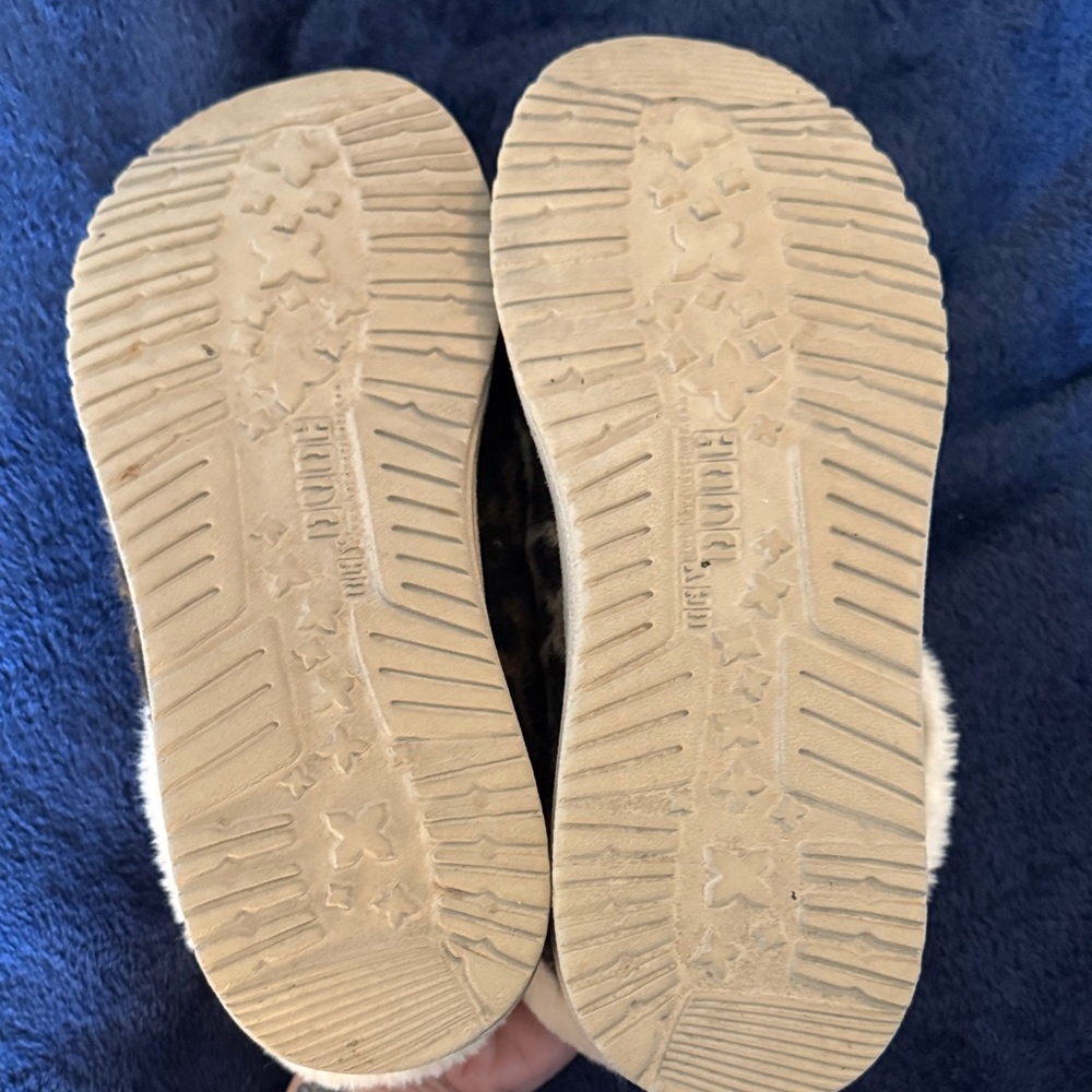 Hey Dude Women's Leopard Print Slippers with Faux Fur - Picture 4 of 5